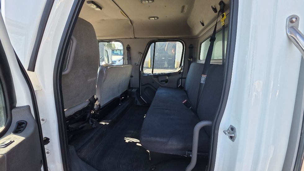 Medium Duty Box Truck-Light and Medium Duty Trucks-Freightliner-2018-M2-Conover-NC-228,143\n\t\tmiles-$ 49,500 - Image 24