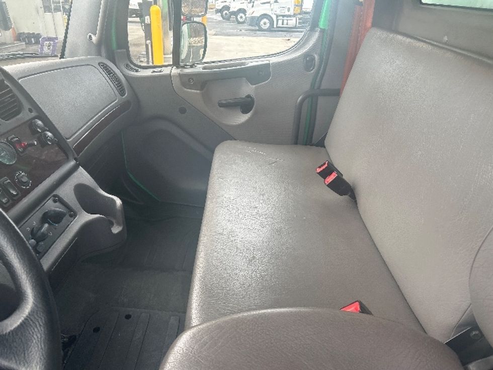 Medium Duty Box Truck-Light and Medium Duty Trucks-Freightliner-2018-M2-Cranbury-NJ-55,505\n\t\tmiles-$ 51,750 - Image 10