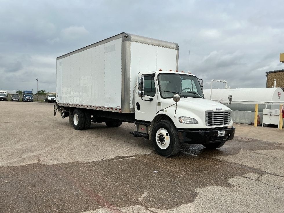 Medium Duty Box Truck-Light and Medium Duty Trucks-Freightliner-2018-M2-Dallas-TX-120,735\n\t\tmiles-$ 54,000 - Image 1