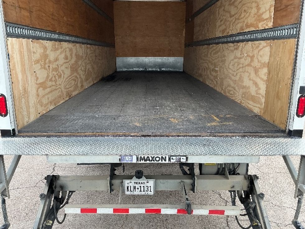 Medium Duty Box Truck-Light and Medium Duty Trucks-Freightliner-2018-M2-Dallas-TX-120,735\n\t\tmiles-$ 54,000 - Image 10