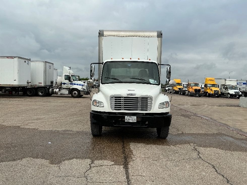Medium Duty Box Truck-Light and Medium Duty Trucks-Freightliner-2018-M2-Dallas-TX-120,735\n\t\tmiles-$ 54,000 - Image 2