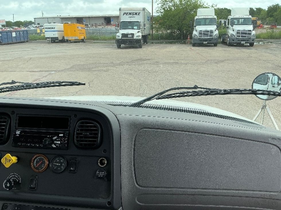 Medium Duty Box Truck-Light and Medium Duty Trucks-Freightliner-2018-M2-Dallas-TX-120,735\n\t\tmiles-$ 54,000 - Image 21