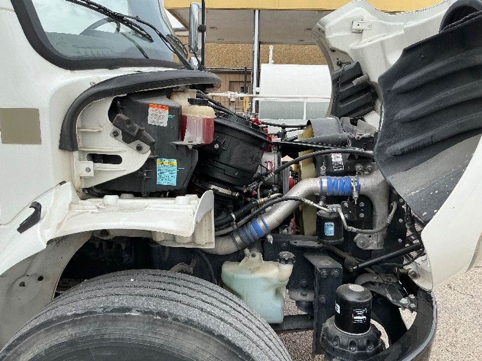 Medium Duty Box Truck-Light and Medium Duty Trucks-Freightliner-2018-M2-Dallas-TX-120,735\n\t\tmiles-$ 54,000 - Image 23