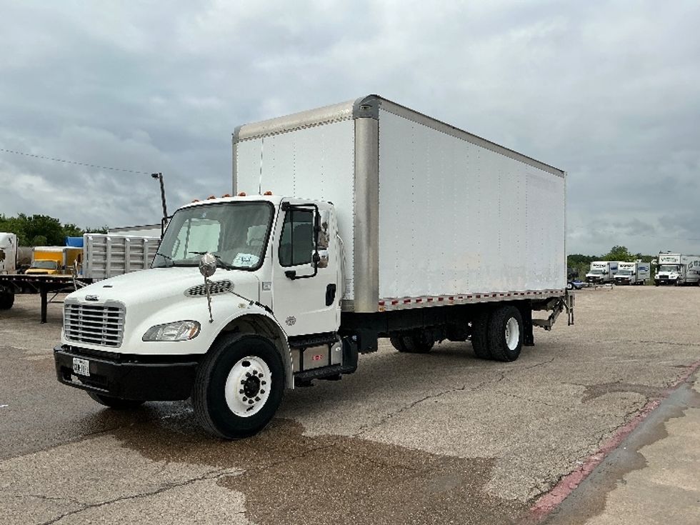 Medium Duty Box Truck-Light and Medium Duty Trucks-Freightliner-2018-M2-Dallas-TX-120,735\n\t\tmiles-$ 54,000 - Image 3