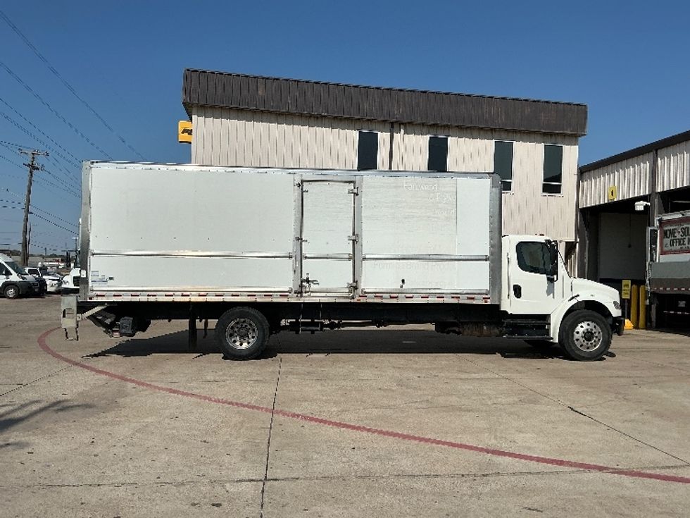 Medium Duty Box Truck-Light and Medium Duty Trucks-Freightliner-2018-M2-Dallas-TX-268,853\n\t\tmiles-$ 41,250 - Image 15
