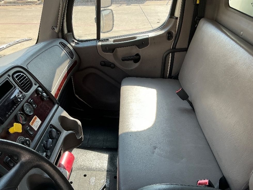 Medium Duty Box Truck-Light and Medium Duty Trucks-Freightliner-2018-M2-Dallas-TX-268,853\n\t\tmiles-$ 41,250 - Image 19