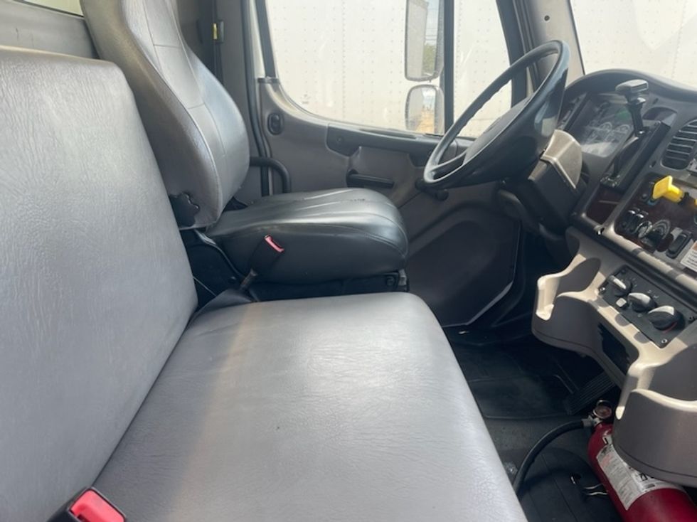 Medium Duty Box Truck-Light and Medium Duty Trucks-Freightliner-2018-M2-Dallas-TX-268,853\n\t\tmiles-$ 41,250 - Image 22