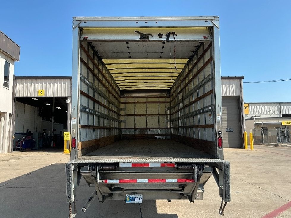 Medium Duty Box Truck-Light and Medium Duty Trucks-Freightliner-2018-M2-Dallas-TX-268,853\n\t\tmiles-$ 41,250 - Image 8