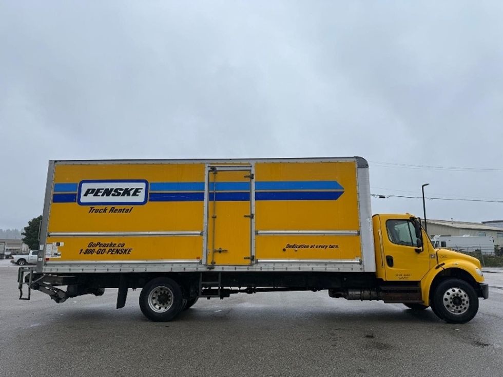 Medium Duty Box Truck-Light and Medium Duty Trucks-Freightliner-2018-M2-Delta-BC-190,973\n\t\tkm-$ 64,750 - Image 15