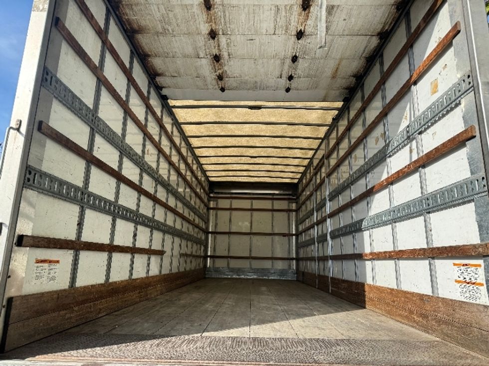 Medium Duty Box Truck-Light and Medium Duty Trucks-Freightliner-2018-M2-Delta-BC-219,846\n\t\tkm-$ 62,750 - Image 10