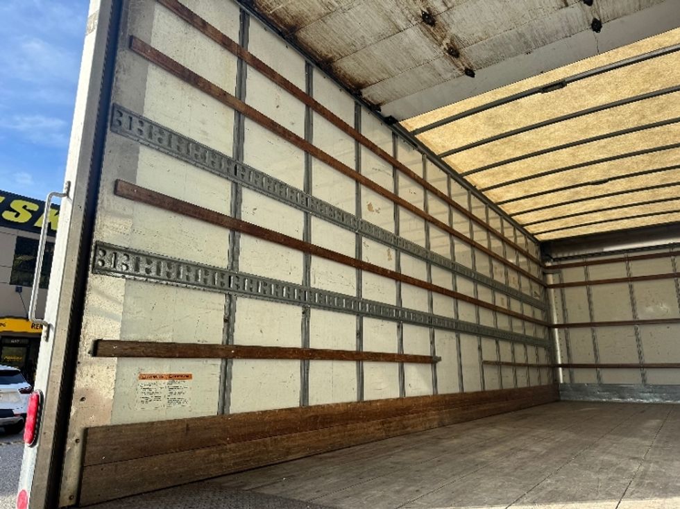 Medium Duty Box Truck-Light and Medium Duty Trucks-Freightliner-2018-M2-Delta-BC-219,846\n\t\tkm-$ 62,750 - Image 11