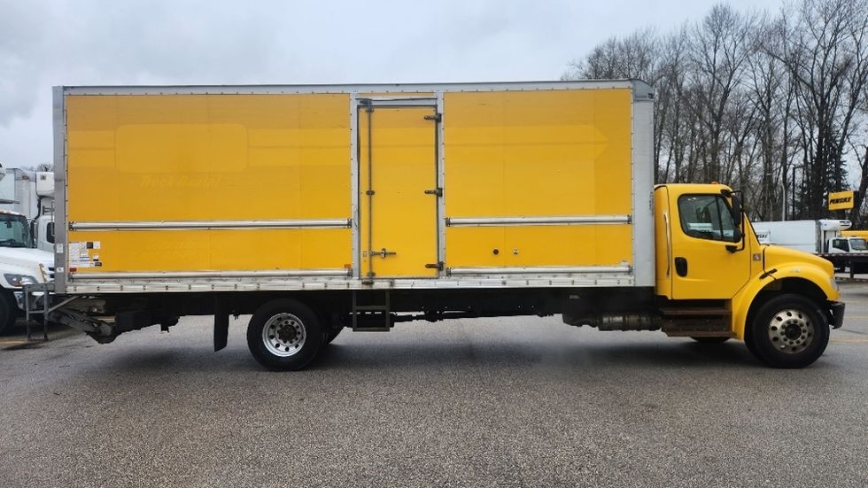 Medium Duty Box Truck-Light and Medium Duty Trucks-Freightliner-2018-M2-Delta-BC-219,846\n\t\tkm-$ 62,750 - Image 15