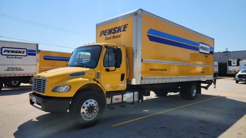 Medium Duty Box Truck-Light and Medium Duty Trucks-Freightliner-2018-M2-Delta-BC-219,846\n\t\tkm-$ 64,250 - Image 1