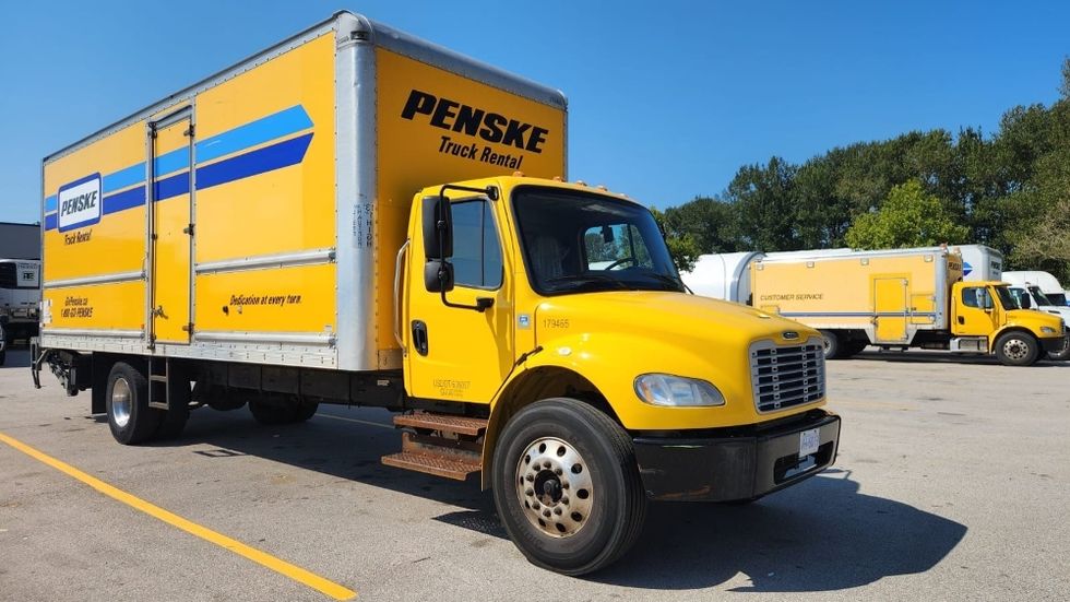 Medium Duty Box Truck-Light and Medium Duty Trucks-Freightliner-2018-M2-Delta-BC-219,846\n\t\tkm-$ 64,250 - Image 3