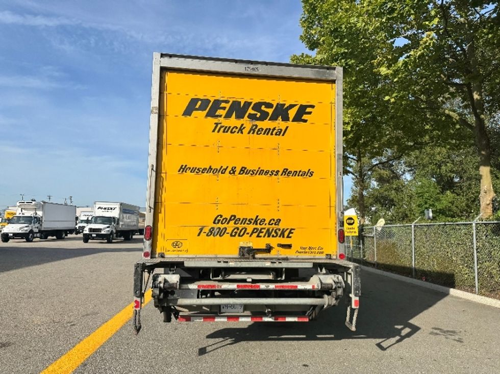 Medium Duty Box Truck-Light and Medium Duty Trucks-Freightliner-2018-M2-Delta-BC-219,846\n\t\tkm-$ 64,250 - Image 7