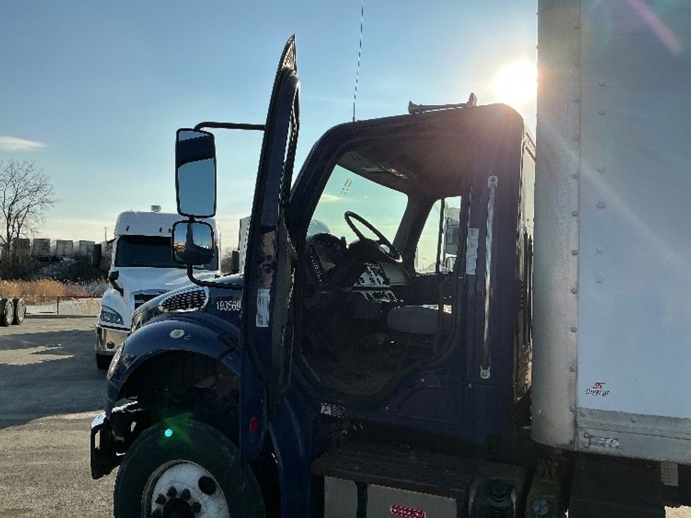 Medium Duty Box Truck-Light and Medium Duty Trucks-Freightliner-2018-M2-East Chicago-IN-171,349\n\t\tmiles-$ 48,750 - Image 14