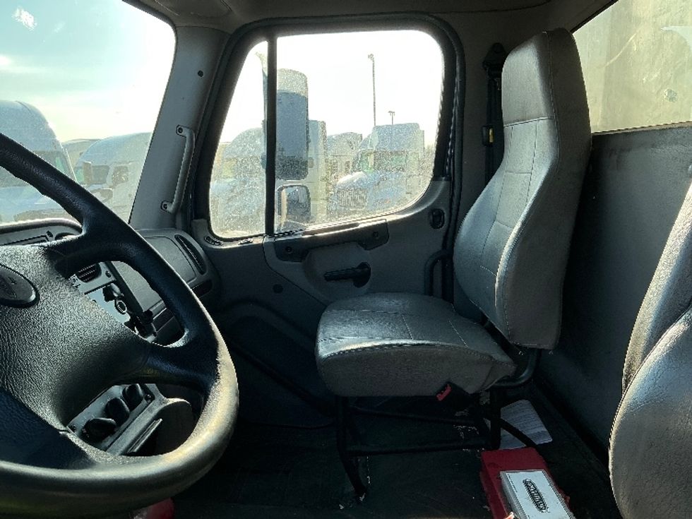 Medium Duty Box Truck-Light and Medium Duty Trucks-Freightliner-2018-M2-East Chicago-IN-171,349\n\t\tmiles-$ 48,750 - Image 17