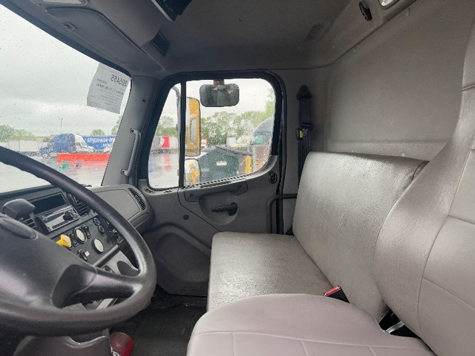 Medium Duty Box Truck-Light and Medium Duty Trucks-Freightliner-2018-M2-East Chicago-IN-189,124\n\t\tmiles-$ 41,750 - Image 19