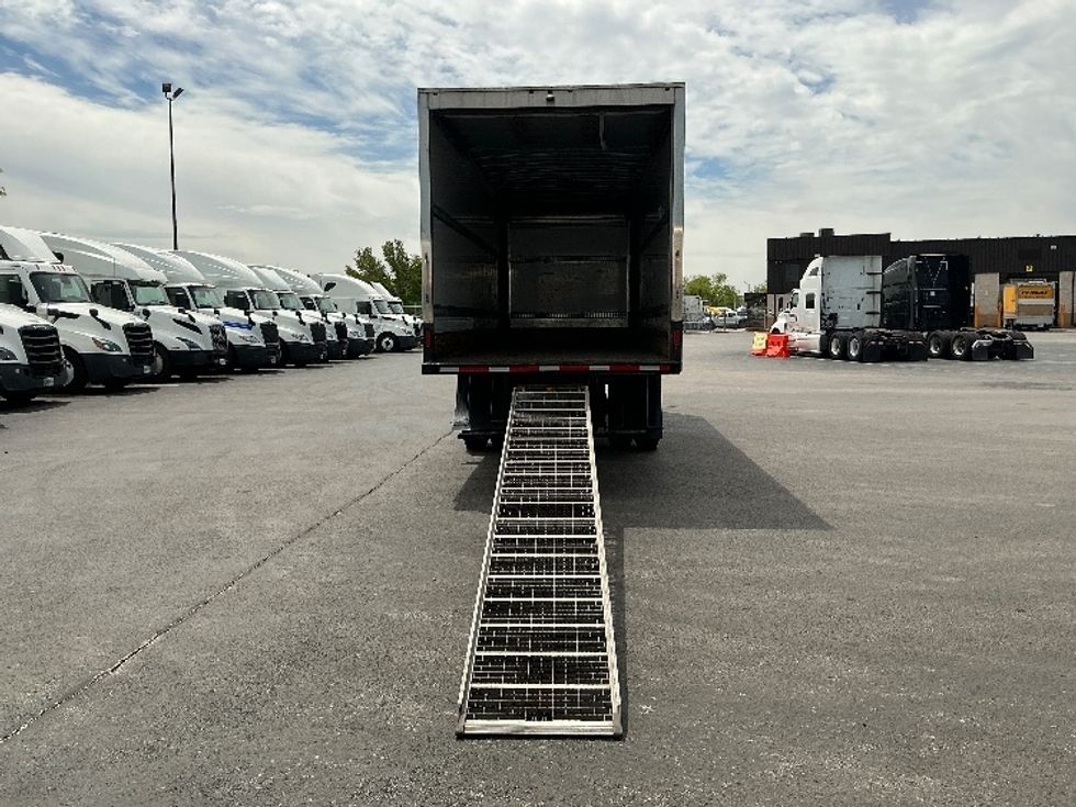 Medium Duty Box Truck-Light and Medium Duty Trucks-Freightliner-2018-M2-East Chicago-IN-189,124\n\t\tmiles-$ 41,750 - Image 9
