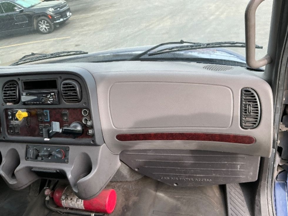 Medium Duty Box Truck-Light and Medium Duty Trucks-Freightliner-2018-M2-East Chicago-IN-190,000\n\t\tmiles-$ 46,750 - Image 21