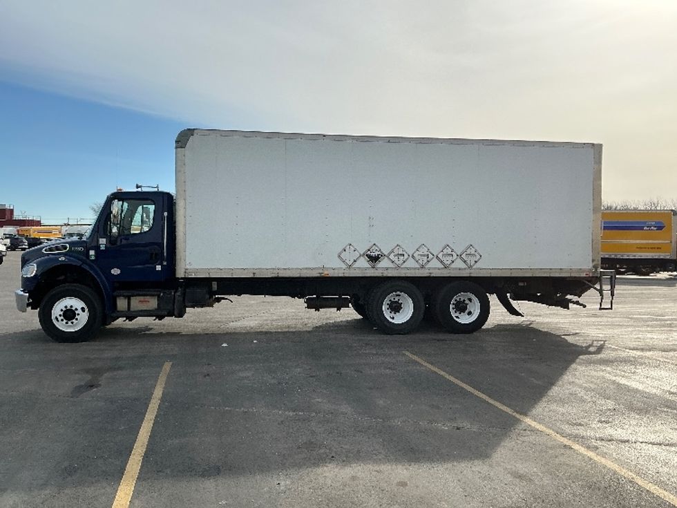 Medium Duty Box Truck-Light and Medium Duty Trucks-Freightliner-2018-M2-East Chicago-IN-190,000\n\t\tmiles-$ 46,750 - Image 4