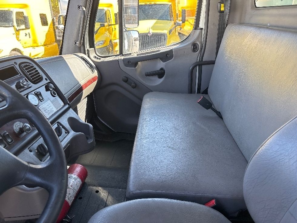 Medium Duty Box Truck-Light and Medium Duty Trucks-Freightliner-2018-M2-El Paso-TX-246,522\n\t\tmiles-$ 37,000 - Image 19