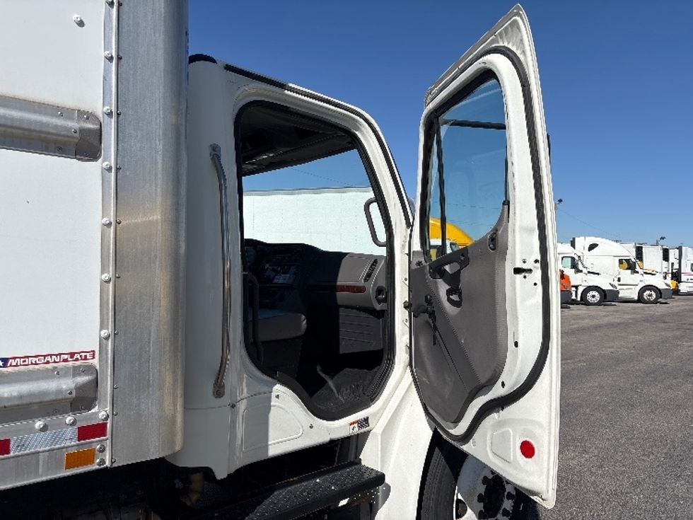 Medium Duty Box Truck-Light and Medium Duty Trucks-Freightliner-2018-M2-El Paso-TX-246,522\n\t\tmiles-$ 37,000 - Image 20