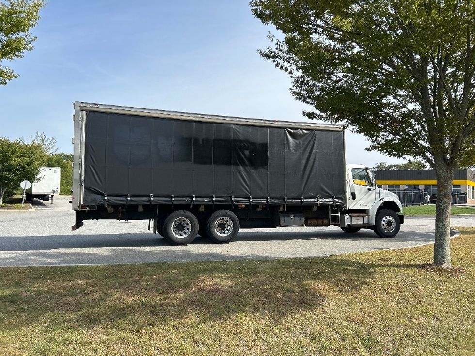 2018 Freightliner M2 106 Medium Duty photo 12