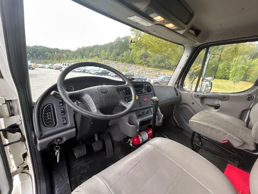 2018 Freightliner M2 106 Medium Duty photo 14