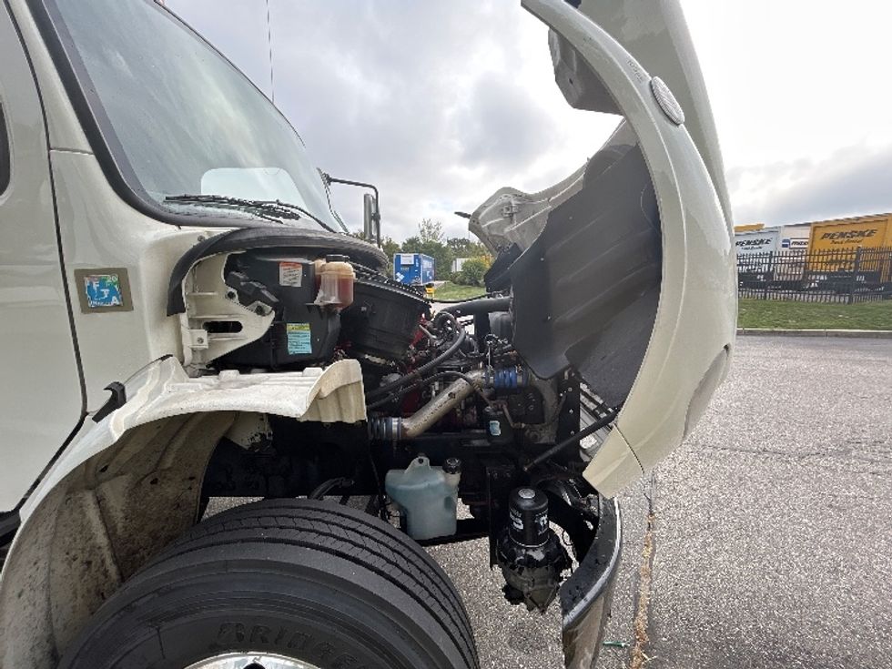 2018 Freightliner M2 106 Medium Duty photo 18