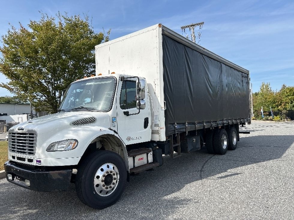 2018 Freightliner M2 106 Medium Duty photo 3