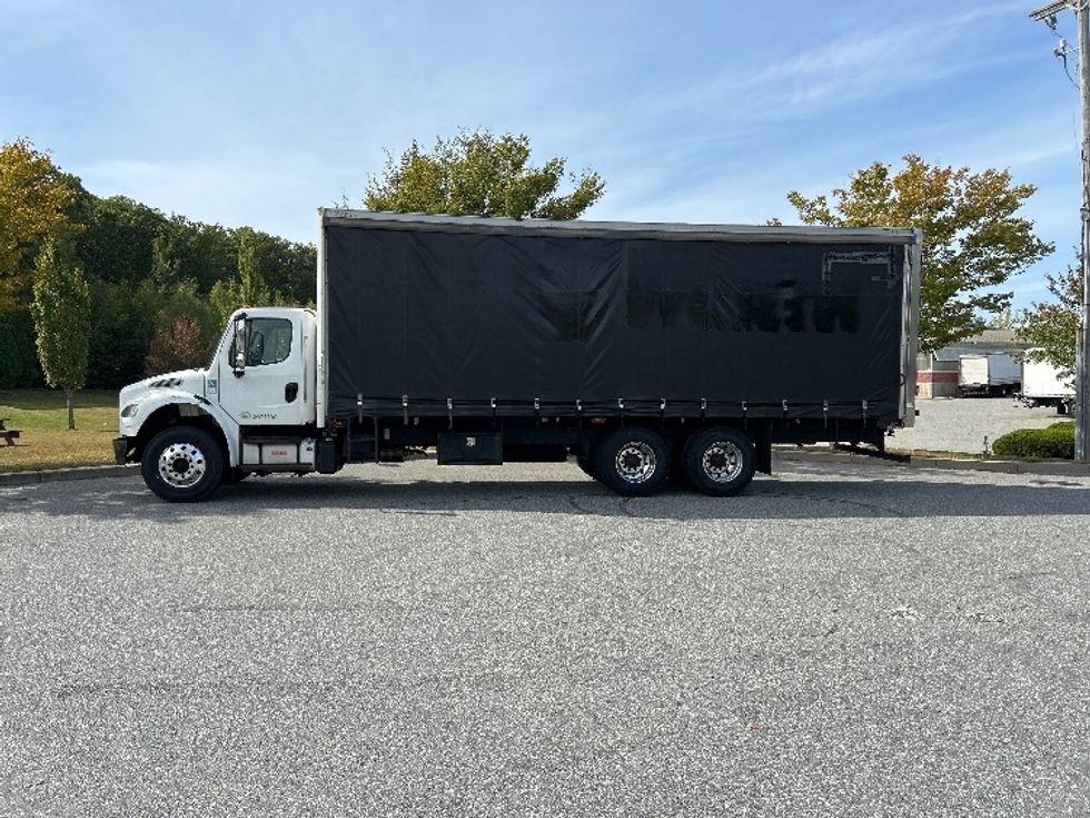 2018 Freightliner M2 106 Medium Duty photo 4