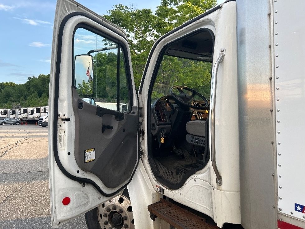 Medium Duty Box Truck-Light and Medium Duty Trucks-Freightliner-2018-M2-Fitchburg-MA-316,503\n\t\tmiles-$ 21,500 - Image 16