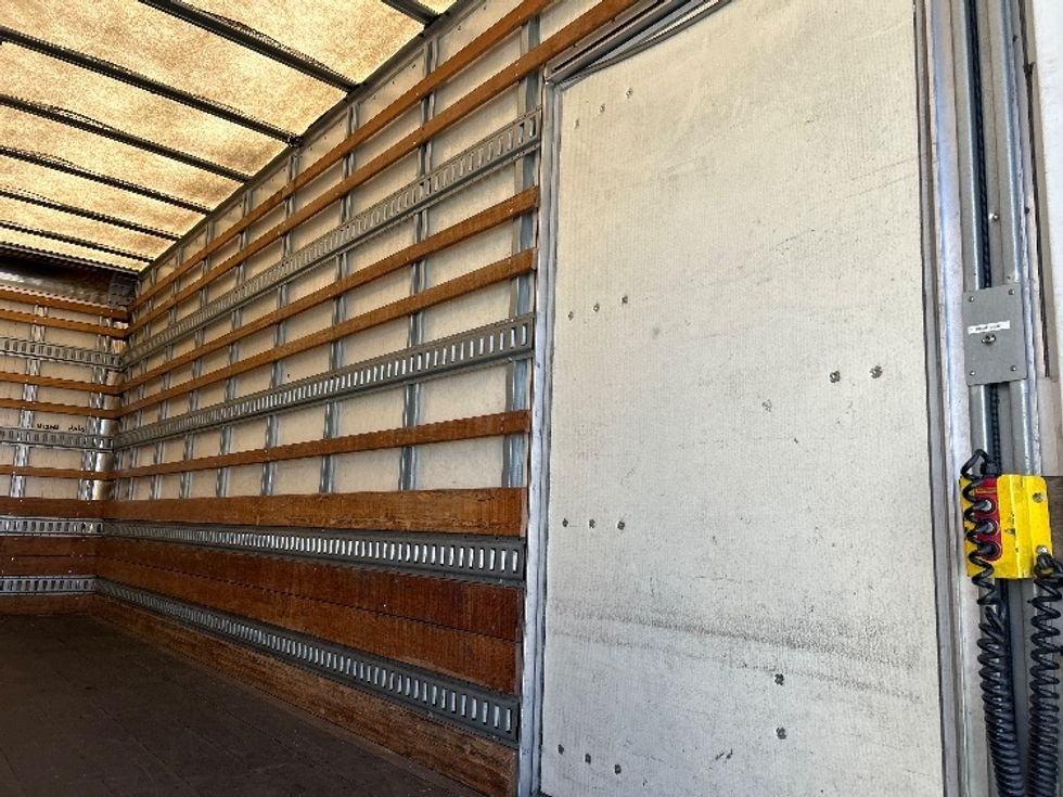 Medium Duty Box Truck-Light and Medium Duty Trucks-Freightliner-2018-M2-Fontana-CA-137,212\n\t\tmiles-$ 34,750 - Image 12