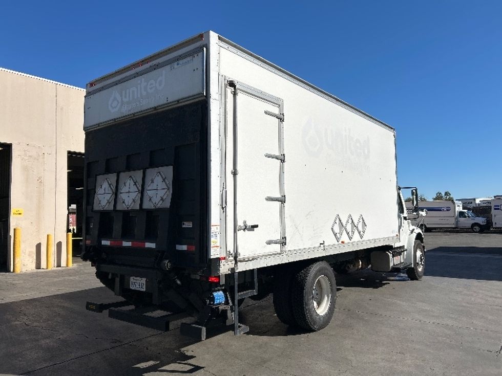 Medium Duty Box Truck-Light and Medium Duty Trucks-Freightliner-2018-M2-Fontana-CA-137,212\n\t\tmiles-$ 34,750 - Image 13