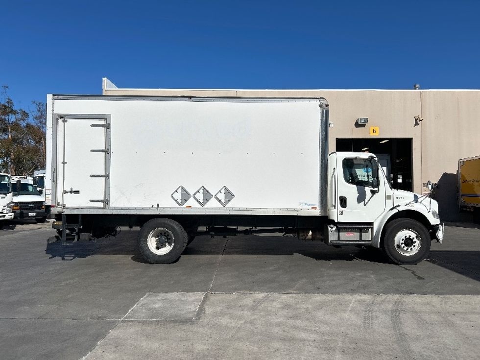 Medium Duty Box Truck-Light and Medium Duty Trucks-Freightliner-2018-M2-Fontana-CA-137,212\n\t\tmiles-$ 34,750 - Image 15