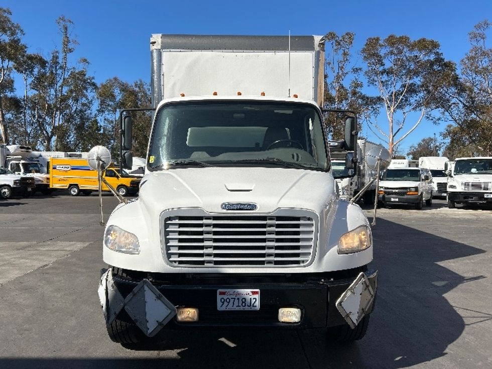 Medium Duty Box Truck-Light and Medium Duty Trucks-Freightliner-2018-M2-Fontana-CA-137,212\n\t\tmiles-$ 34,750 - Image 2