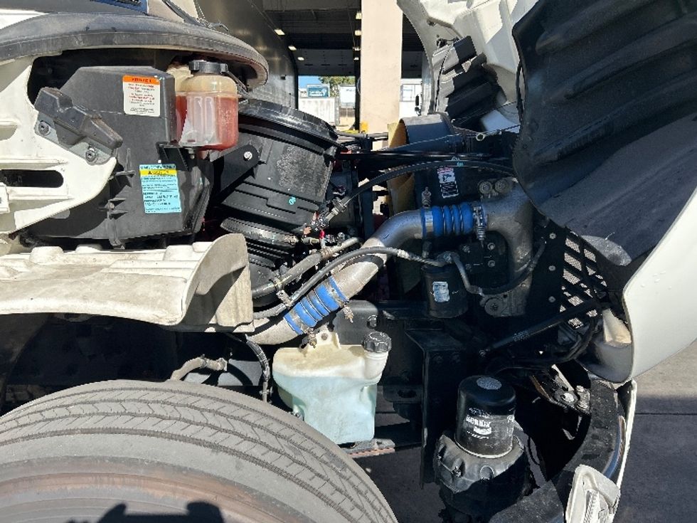 Medium Duty Box Truck-Light and Medium Duty Trucks-Freightliner-2018-M2-Fontana-CA-137,212\n\t\tmiles-$ 34,750 - Image 23