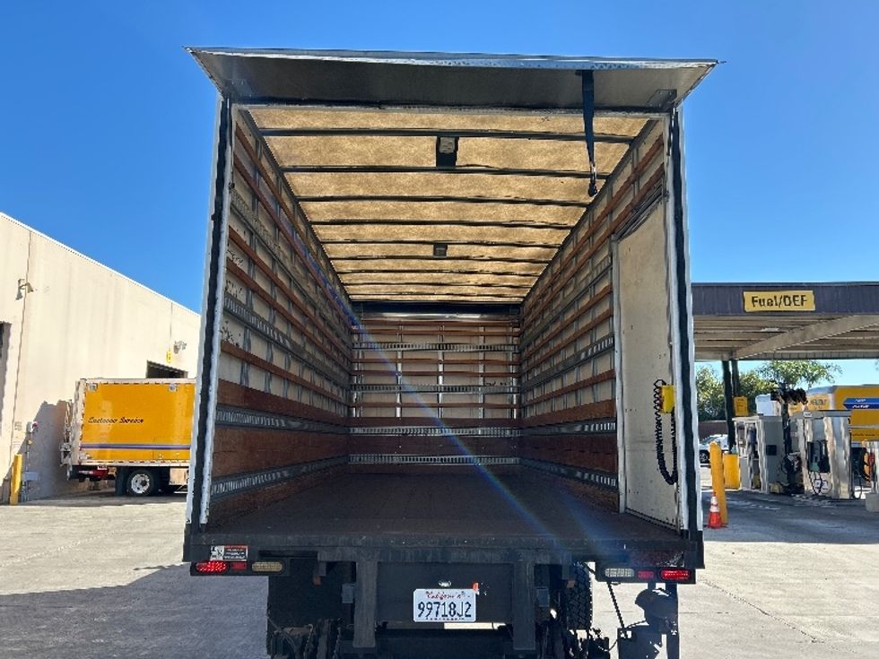 Medium Duty Box Truck-Light and Medium Duty Trucks-Freightliner-2018-M2-Fontana-CA-137,212\n\t\tmiles-$ 34,750 - Image 8
