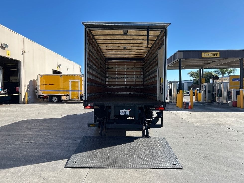 Medium Duty Box Truck-Light and Medium Duty Trucks-Freightliner-2018-M2-Fontana-CA-137,212\n\t\tmiles-$ 34,750 - Image 9