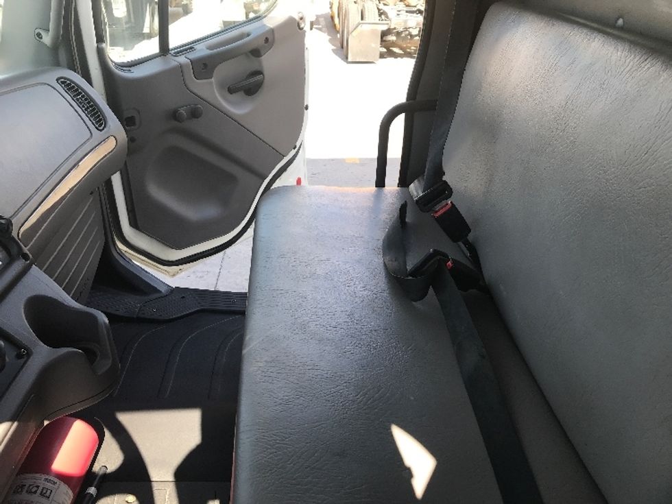 Medium Duty Box Truck-Light and Medium Duty Trucks-Freightliner-2018-M2-Fontana-CA-164,962\n\t\tmiles-$ 48,750 - Image 19