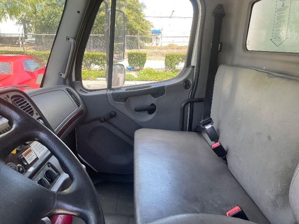 Medium Duty Box Truck-Light and Medium Duty Trucks-Freightliner-2018-M2-Fontana-CA-189,595\n\t\tmiles-$ 46,000 - Image 19