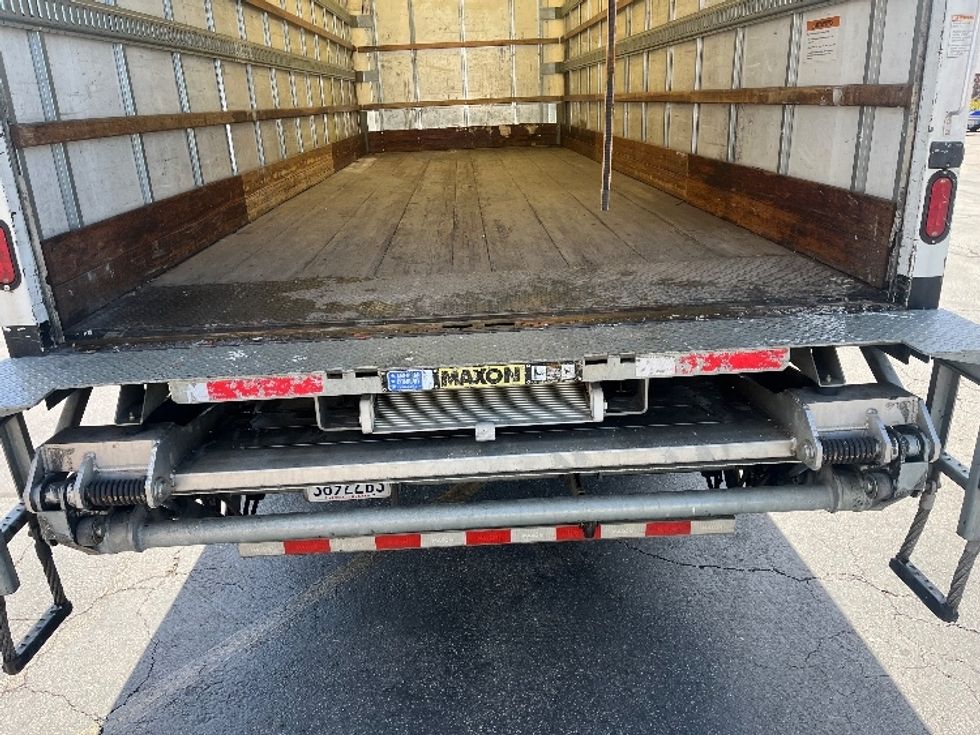 Medium Duty Box Truck-Light and Medium Duty Trucks-Freightliner-2018-M2-Fontana-CA-189,595\n\t\tmiles-$ 46,000 - Image 9