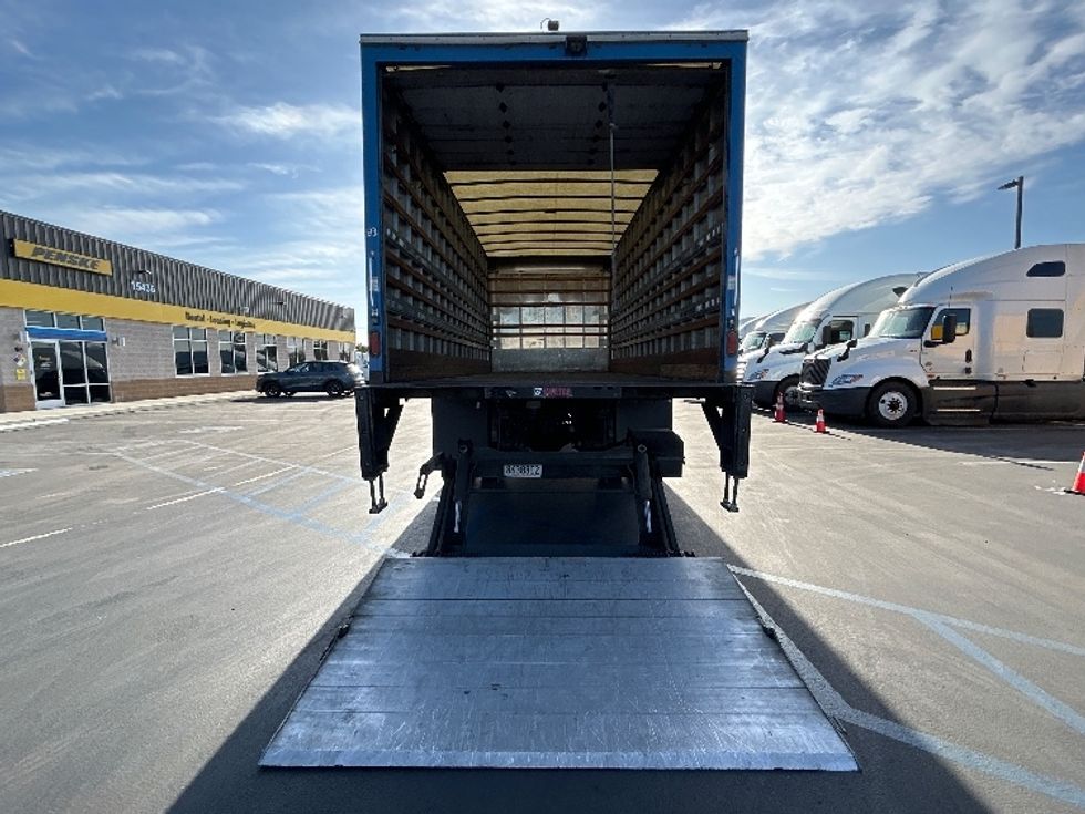Medium Duty Box Truck-Light and Medium Duty Trucks-Freightliner-2018-M2-Fontana-CA-263,942\n\t\tmiles-$ 36,000 - Image 9
