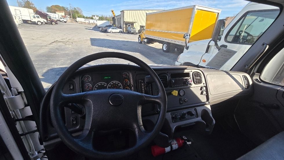 Medium Duty Box Truck-Light and Medium Duty Trucks-Freightliner-2018-M2-Forest Park-GA-245,966\n\t\tmiles-$ 34,750 - Image 18