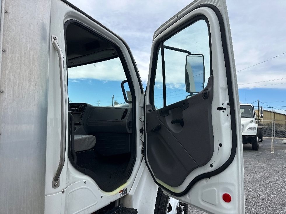 Medium Duty Box Truck-Light and Medium Duty Trucks-Freightliner-2018-M2-Forest Park-GA-245,966\n\t\tmiles-$ 34,750 - Image 20