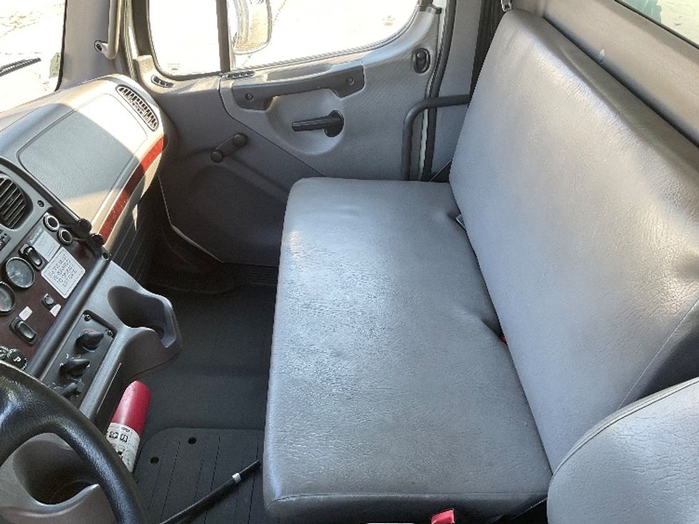 Medium Duty Box Truck-Light and Medium Duty Trucks-Freightliner-2018-M2-Fort Wayne-IN-202,282\n\t\tmiles-$ 42,500 - Image 18