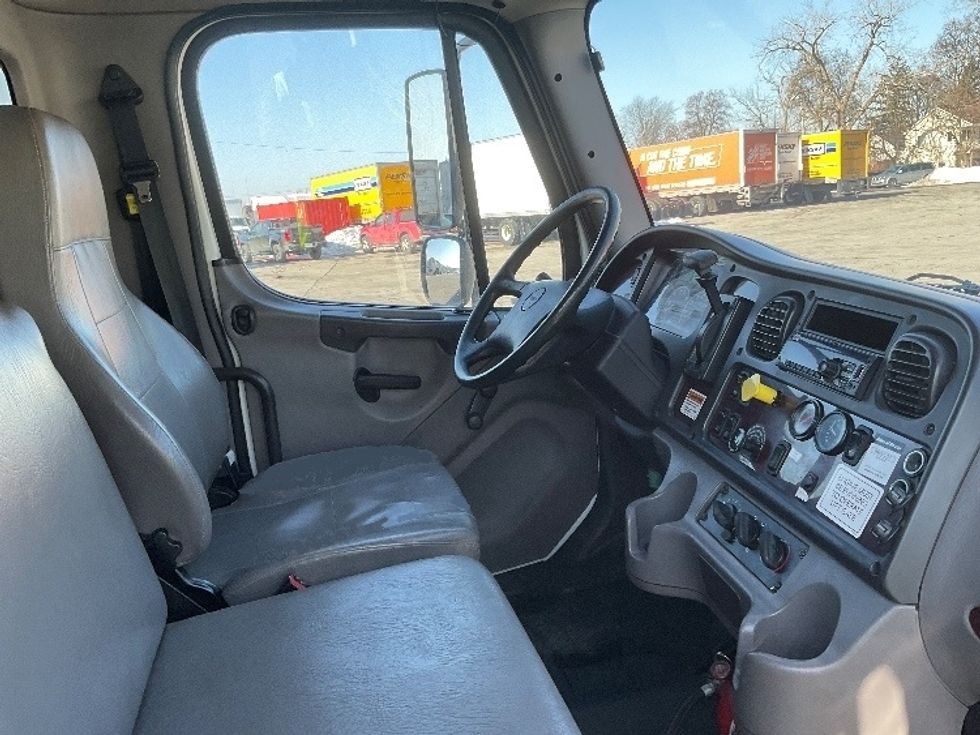 Medium Duty Box Truck-Light and Medium Duty Trucks-Freightliner-2018-M2-Fort Wayne-IN-202,282\n\t\tmiles-$ 42,500 - Image 21
