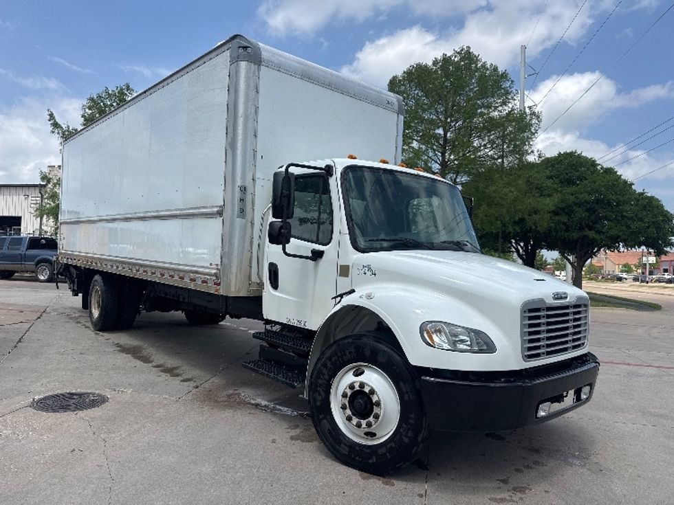 Medium Duty Box Truck-Light and Medium Duty Trucks-Freightliner-2018-M2-Garland-TX-282,669\n\t\tmiles-$ 31,500 - Image 1