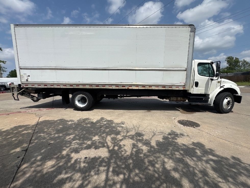 Medium Duty Box Truck-Light and Medium Duty Trucks-Freightliner-2018-M2-Garland-TX-282,669\n\t\tmiles-$ 31,500 - Image 15